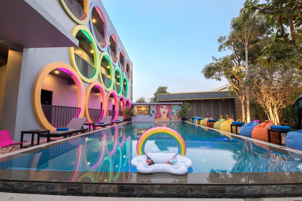 White Rabbit Hostel Siem Reap Exterior foto